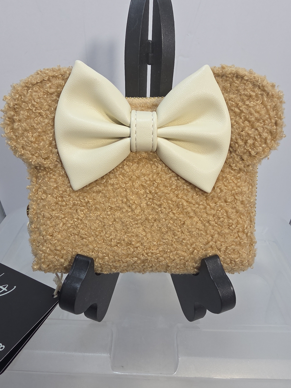 Loungefly Hard Tag Disney Minnie Mouse Sherpa Zip Wallet NWT - Picture 1 of 3